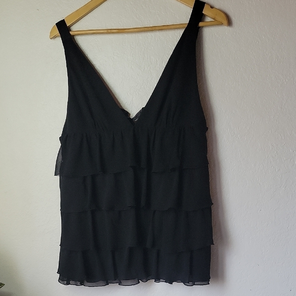 Victoria's Secret Black Tiered Rufled Vnek Tank Top Size M - Picture 3 of 12
